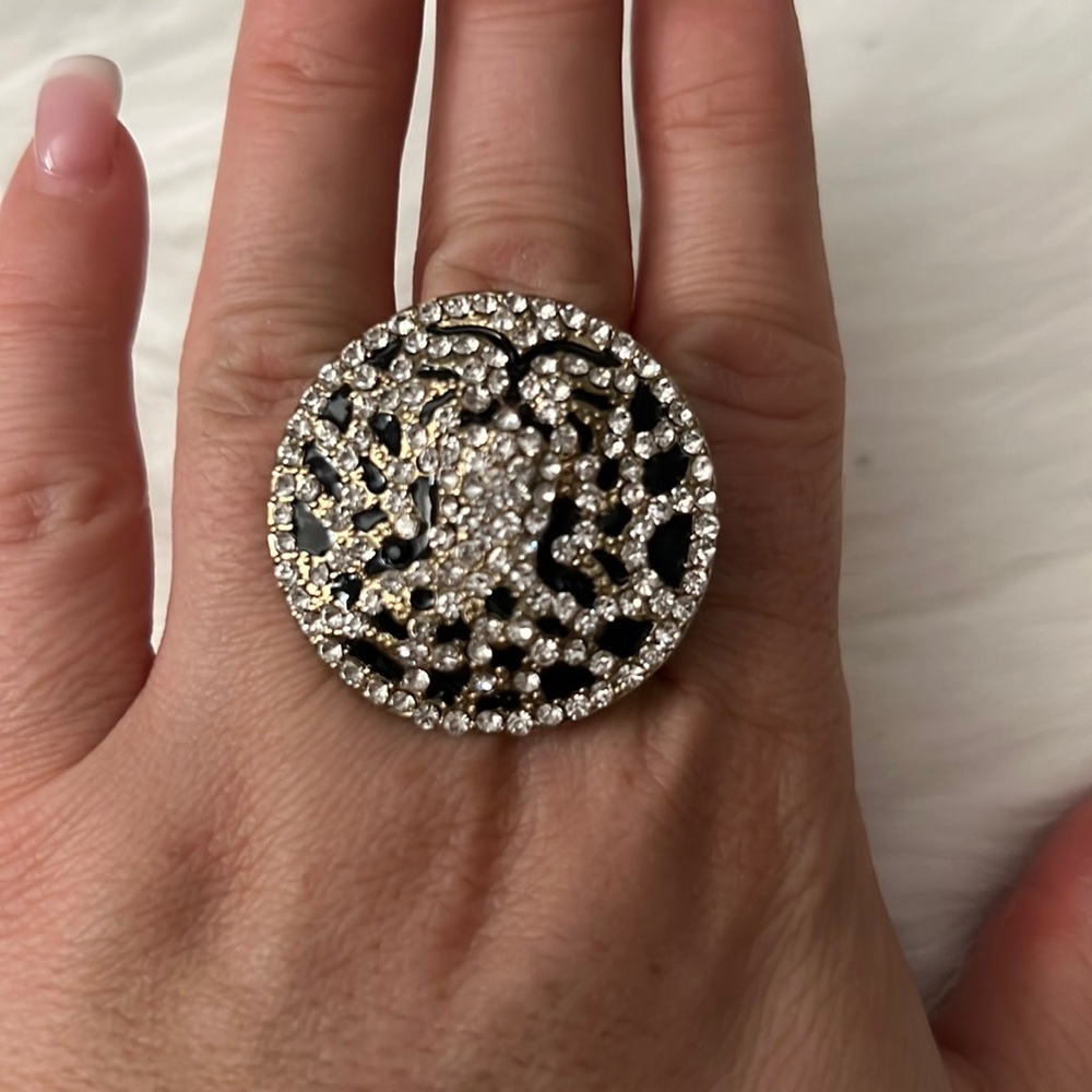 Crystal Fashion Ring with stretch band